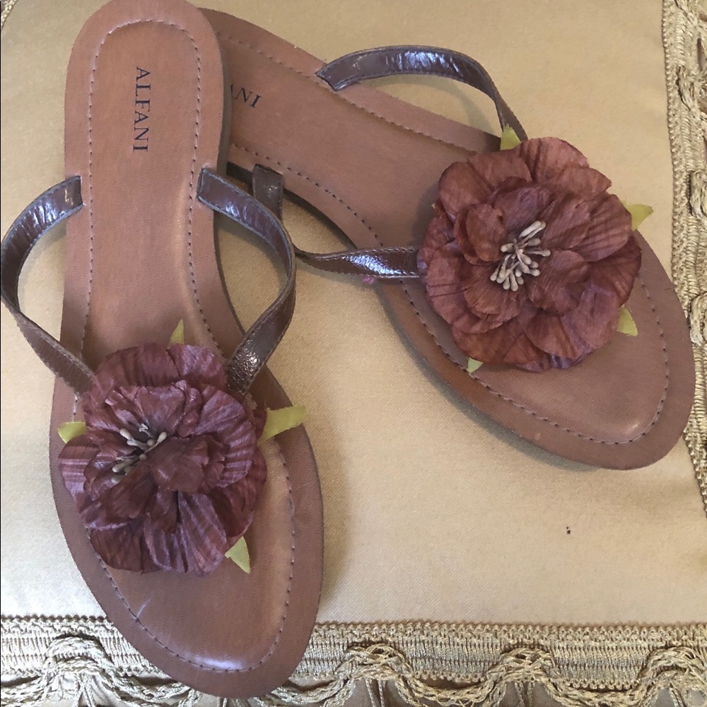 New Alfani slippers, Size 8